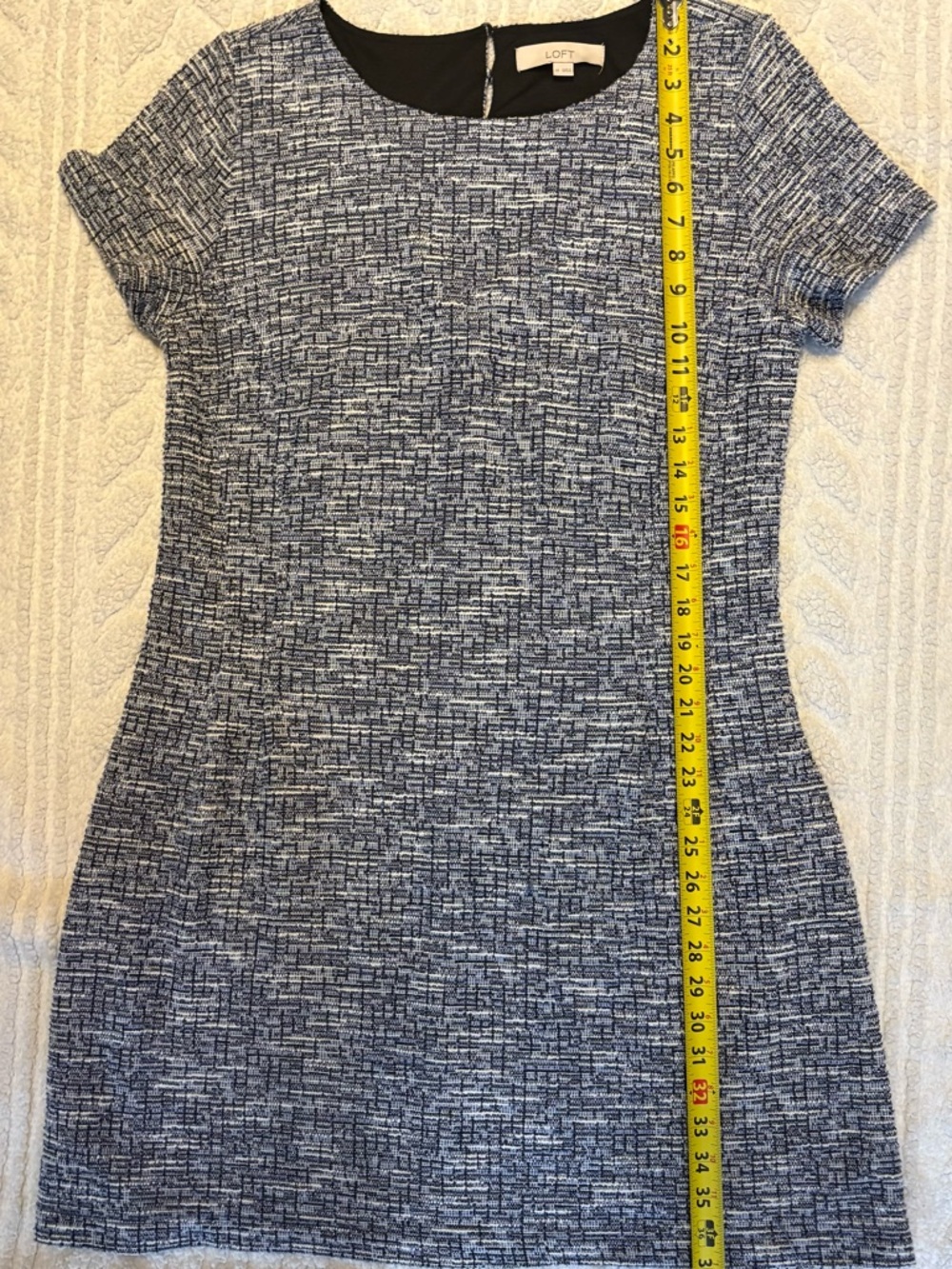 LOFT Blue and White Textured Short Sleeve Sheath Dress
